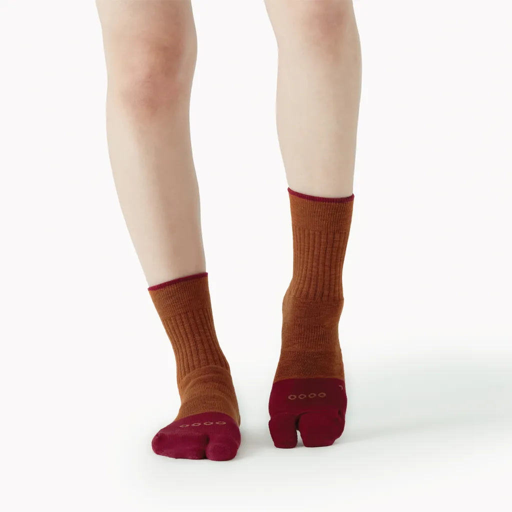 GP | Basic Tabi Mid Socks