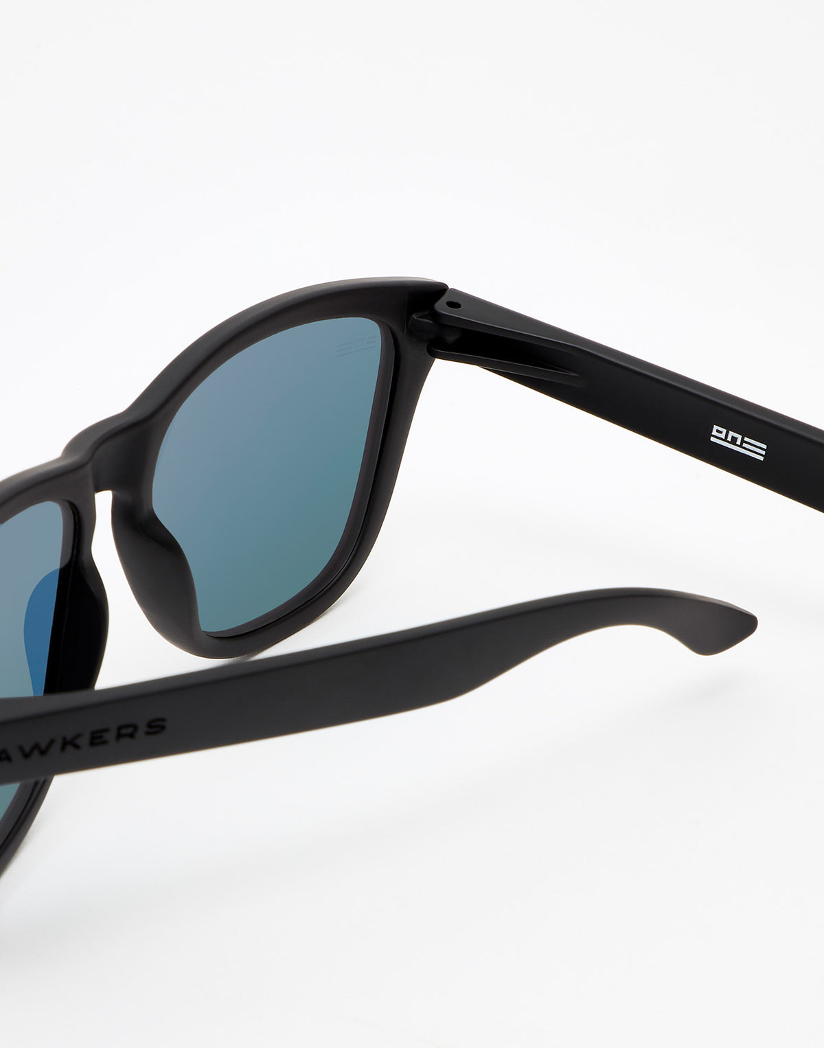Hawkers | Carbon Black Ruby One
