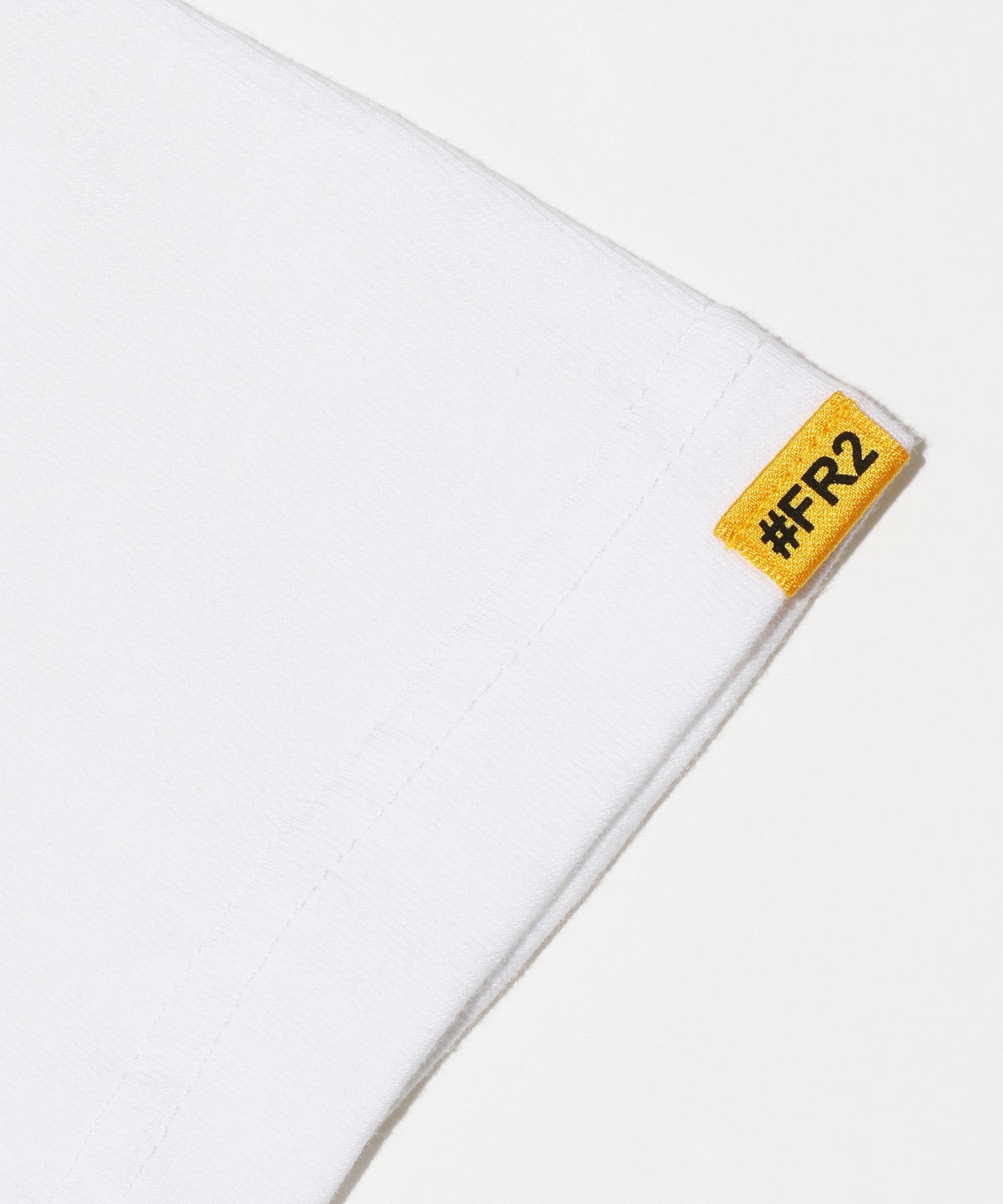 FR2 | ???? Tee White