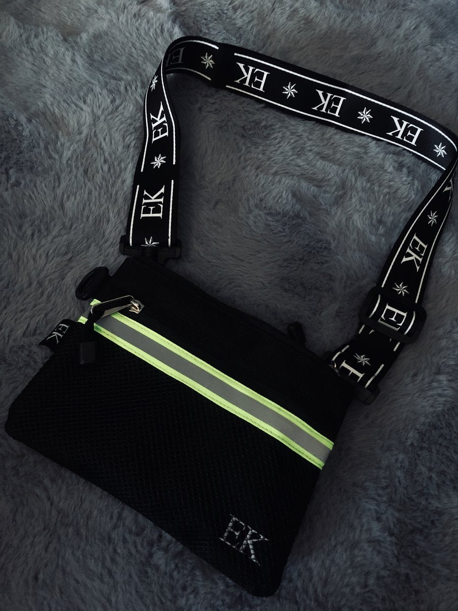 Trident Shoulder Bag Black