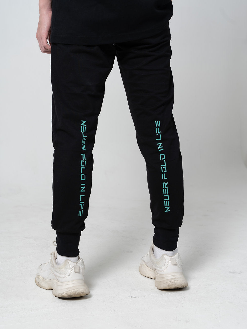 KZ | Tech Jogger Pants Black